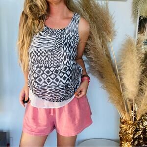 BOUTIQUE Black Brown White Aztec Geometric Swing Racerback Tank Top Blouse M